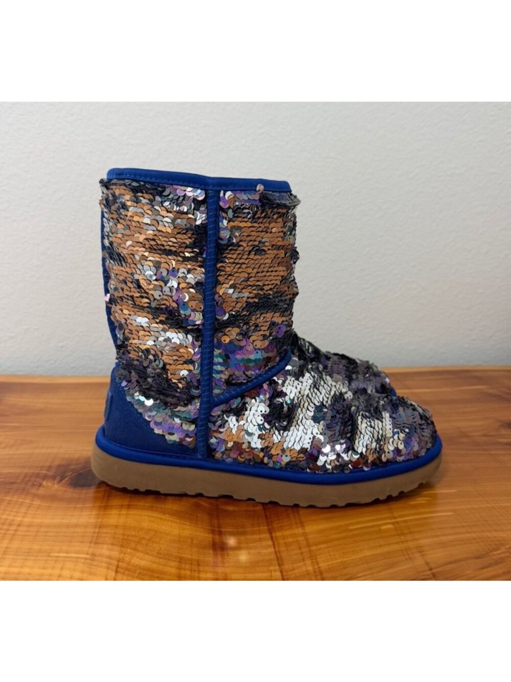 UGG Classic Short Sparkles Sequin Blue Tone Winter Boots Women's Size 7 - Picture 2 of 12